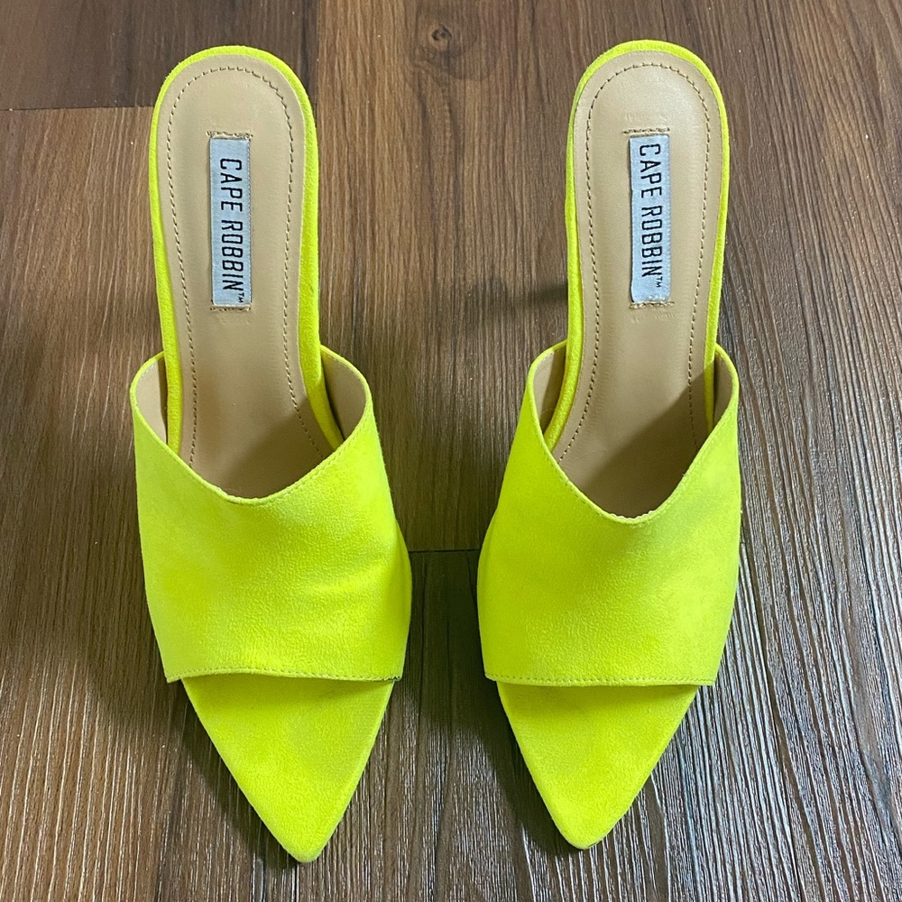 Neon yellow pointed open toe heels pumps